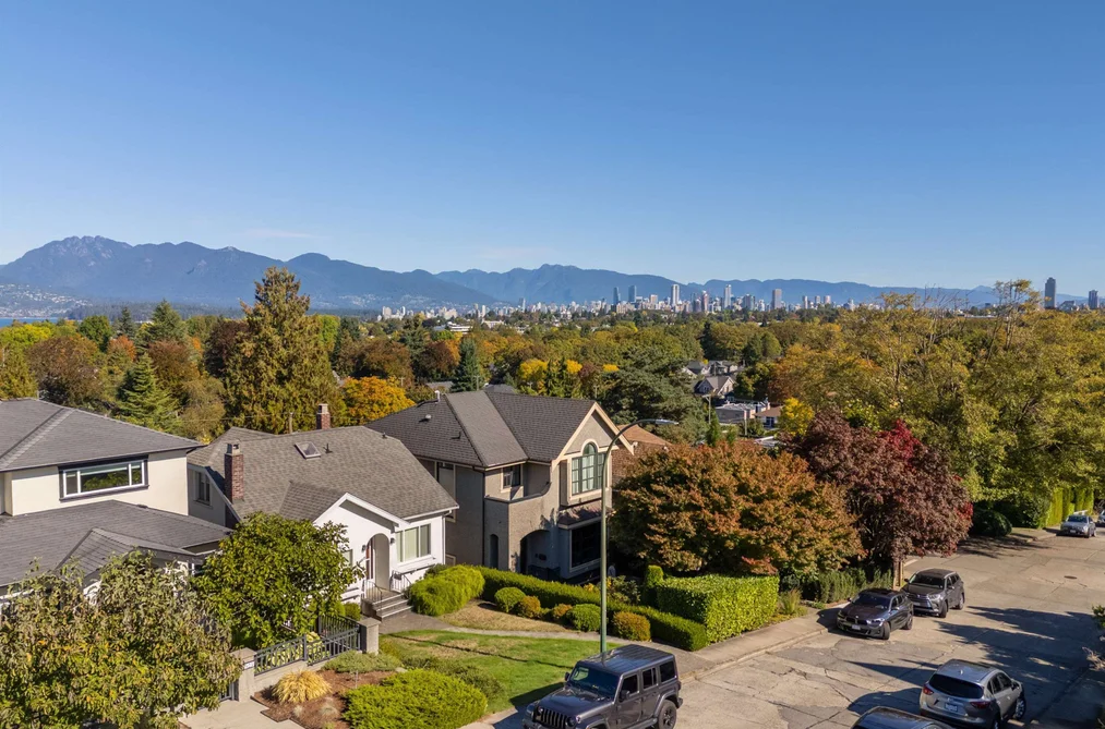House for sale at 3511 W 15th Avenue Vancouver British Columbia - MLS: R3070428