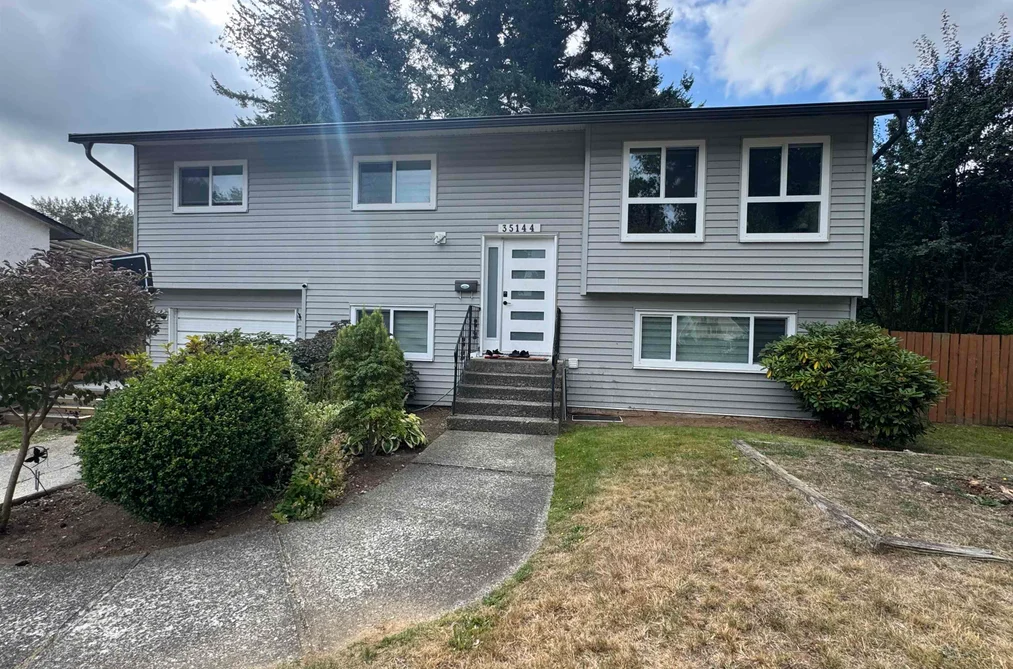 House for sale at 35144 Morgan Way Abbotsford British Columbia - MLS: R3160228