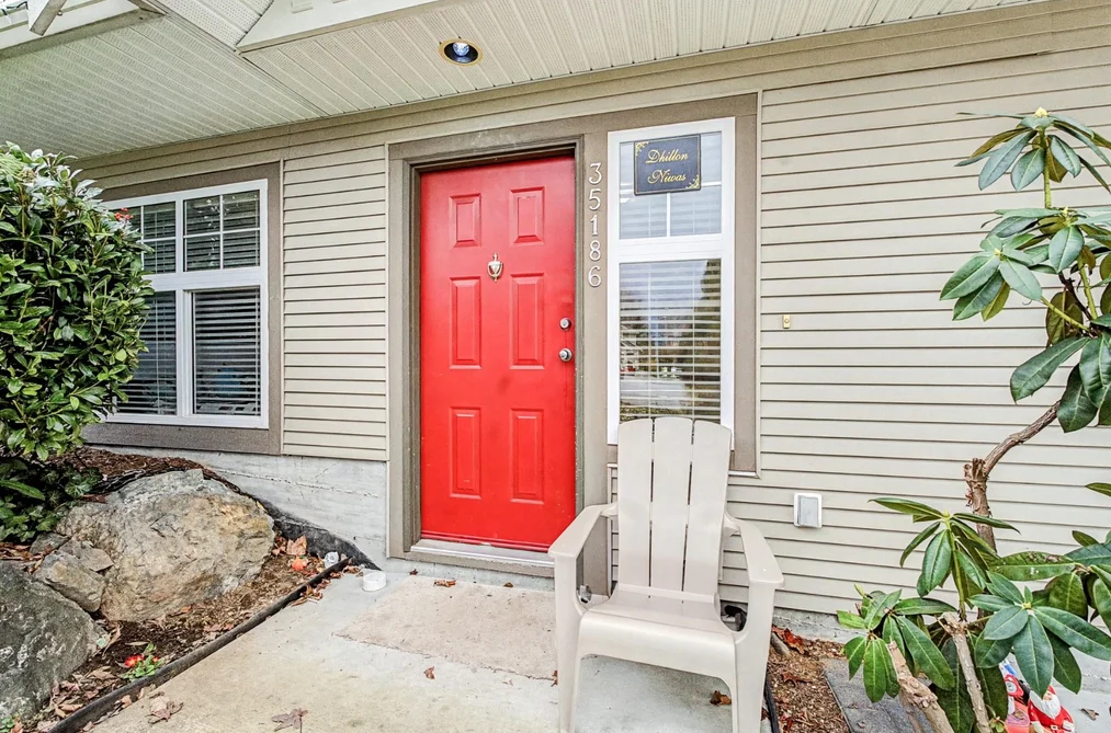 35186 LABURNUM AVENUE, Abbotsford BC V2S 8K4, Abbotsford BC — Residential for Sale - Photo 2