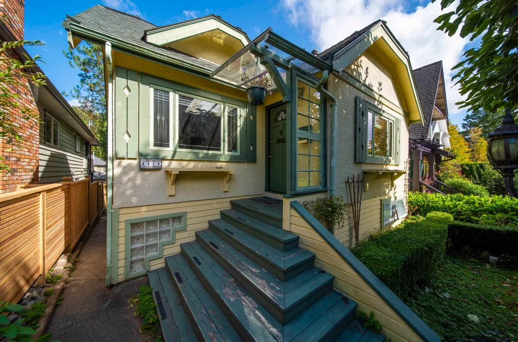 3519 W 14th Avenue, Vancouver, BC - MLS: R3164942 - Photo 3 3519 W 14th Avenue, Vancouver, BC - MLS: R3164942 - Photo 3