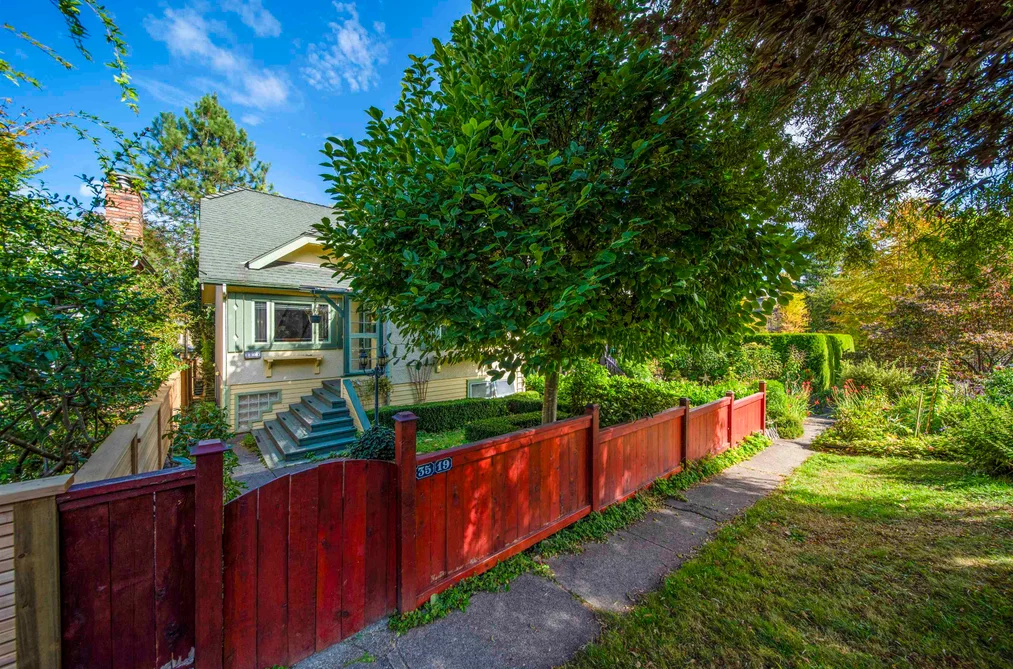 3519 W 14th Avenue, Vancouver, BC - MLS: R3164942 - Photo 4 3519 W 14th Avenue, Vancouver, BC - MLS: R3164942 - Photo 4