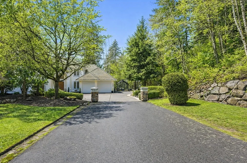 35278 GINGERHILLS DRIVE, Abbotsford BC V3G 3A1, Abbotsford BC — Residential for Sale - Photo 2