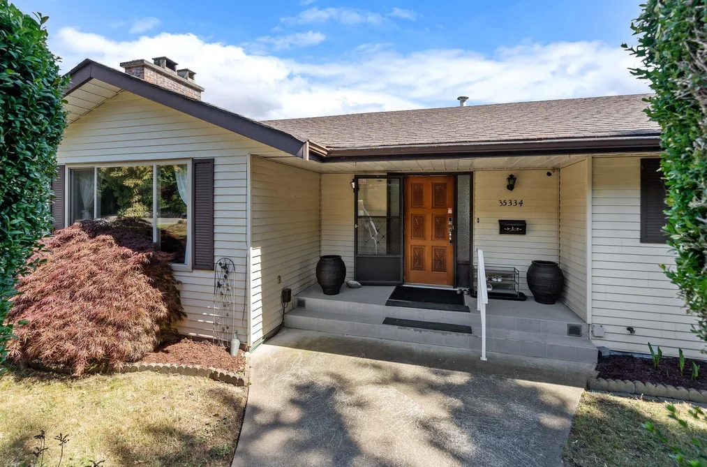 35334 ROCKWELL DRIVE, Abbotsford BC V3G 2C9, Abbotsford BC — Residential for Sale - Photo 2