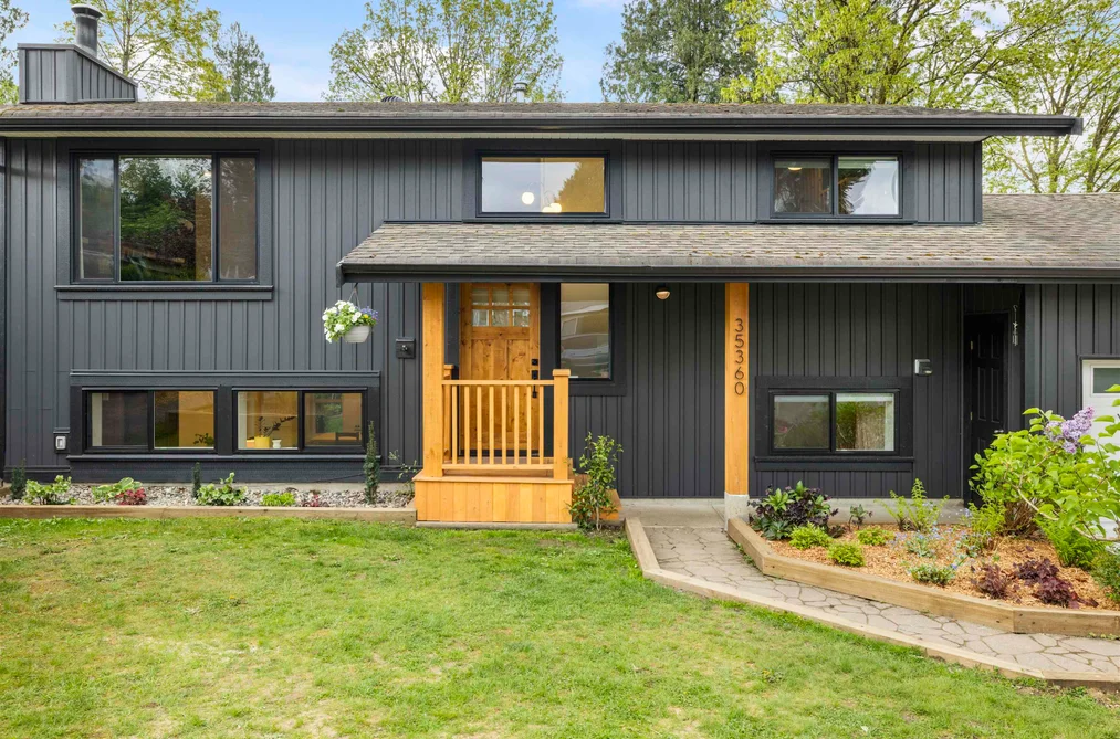House for sale at 35360 Selkirk Avenue Abbotsford British Columbia - MLS: R3117489