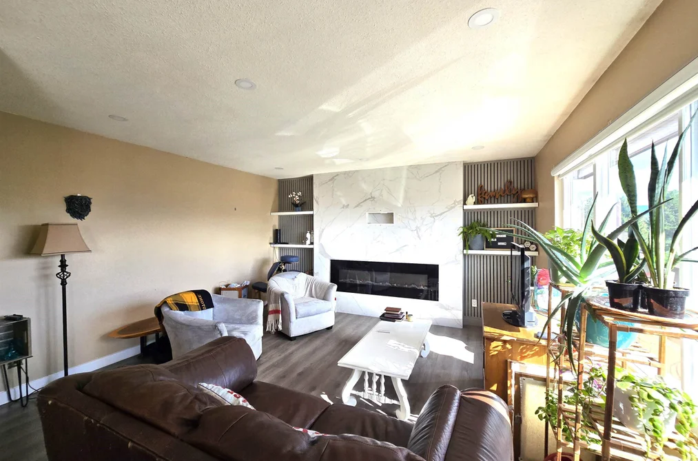35361 ROCKWELL DRIVE, Abbotsford BC V3G 2C9, Abbotsford BC — Residential for Sale - Photo 2