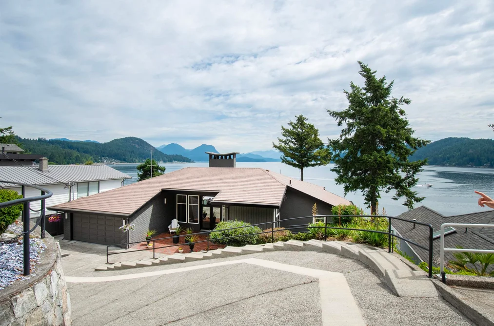 354 AVALON DRIVE, Gibsons BC V0N 1V8, Gibsons BC — Residential for Sale — Photo 10 of 39