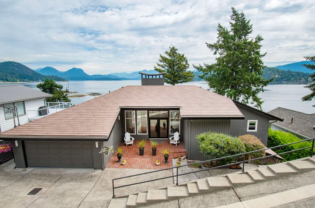 354 AVALON DRIVE, Gibsons BC V0N 1V8, Gibsons BC — Residential for Sale — Photo 11 of 39