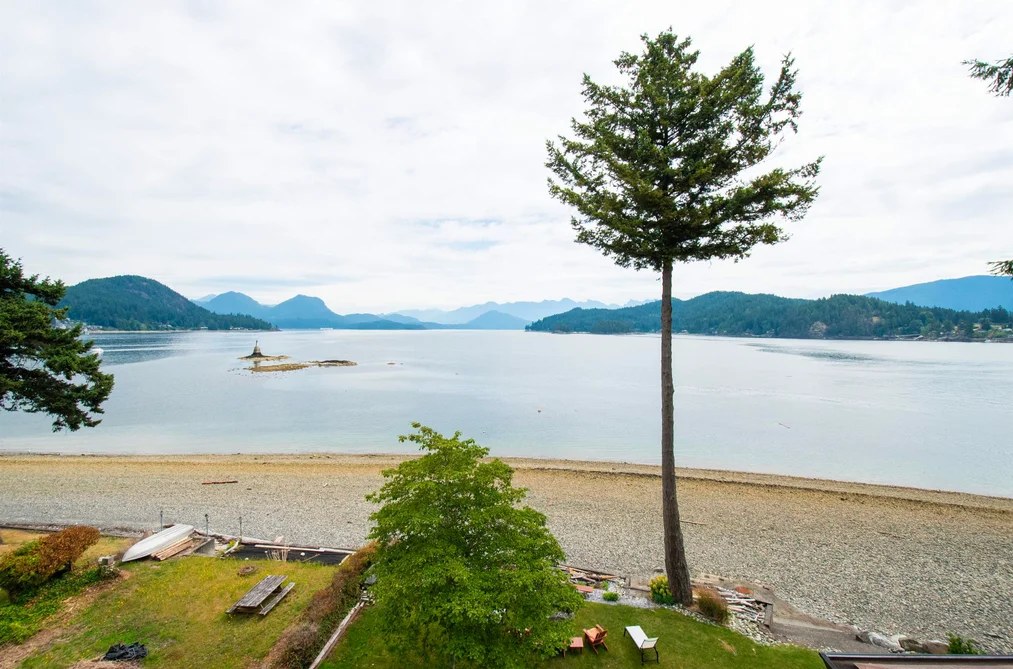 354 AVALON DRIVE, Gibsons BC V0N 1V8, Gibsons BC — Residential for Sale - Photo 2