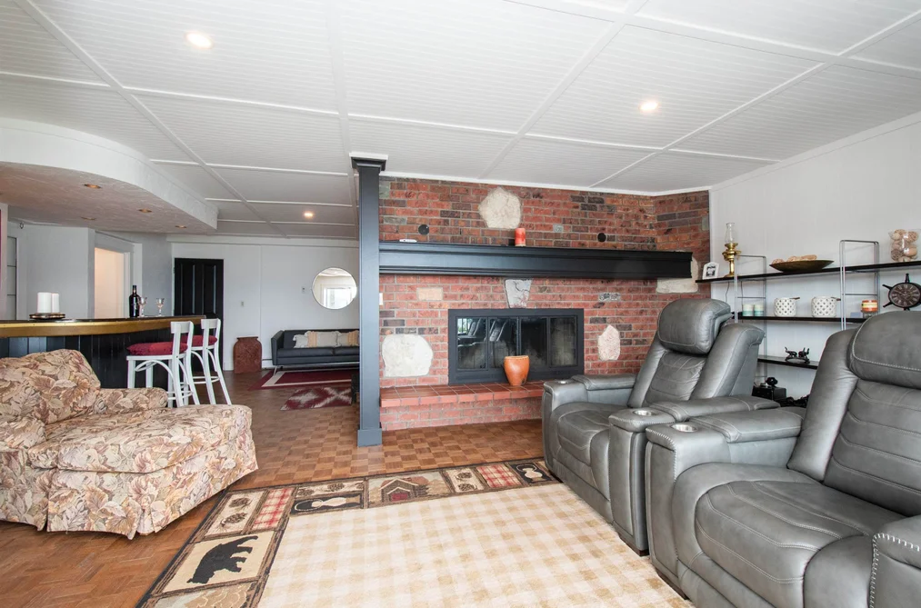 354 AVALON DRIVE, Gibsons BC V0N 1V8, Gibsons BC — Residential for Sale — Photo 30 of 39