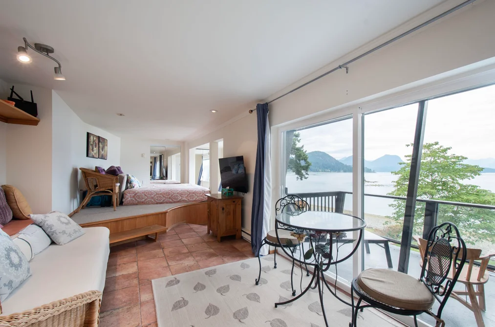 354 AVALON DRIVE, Gibsons BC V0N 1V8, Gibsons BC — Residential for Sale — Photo 34 of 39