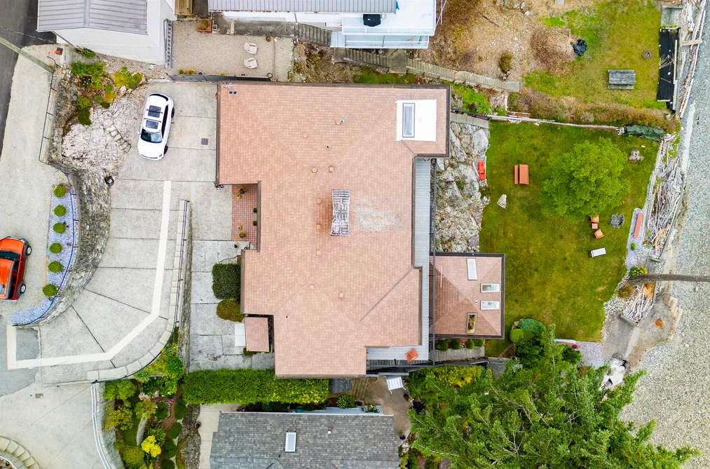 354 AVALON DRIVE, Gibsons BC V0N 1V8, Gibsons BC — Residential for Sale — Photo 5 of 39