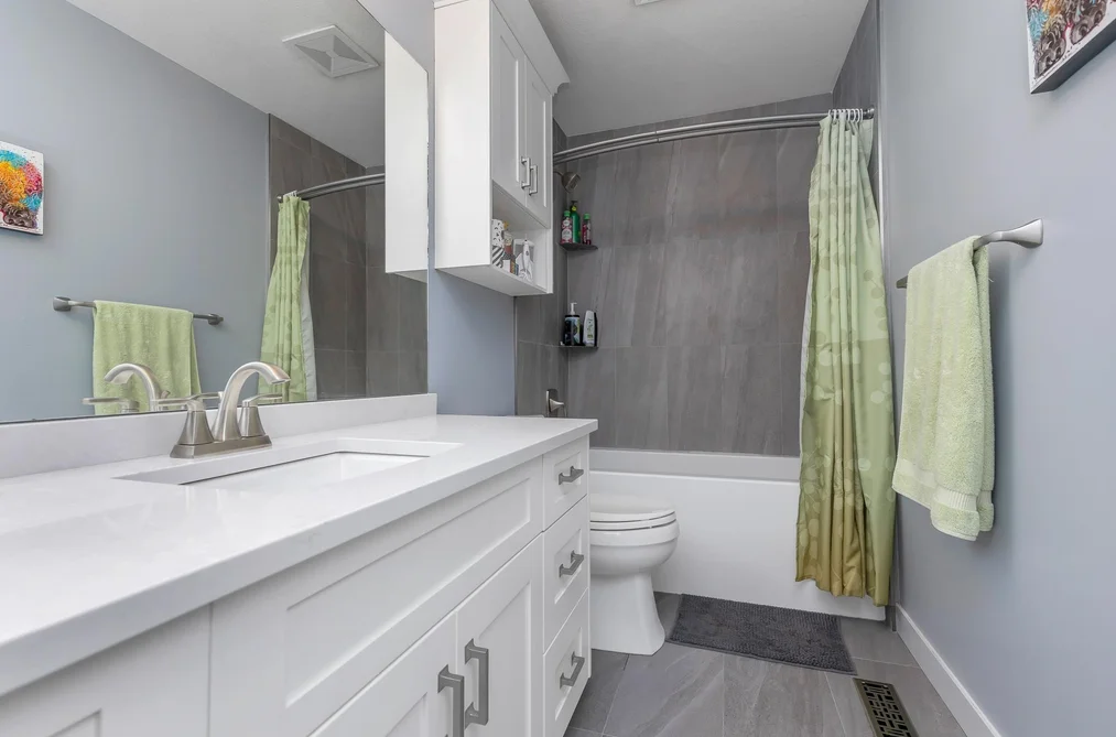 35479 TWEEDSMUIR DRIVE DRIVE, Abbotsford BC V2T 2X8, Abbotsford BC — Residential for Sale — Photo 25 of 40