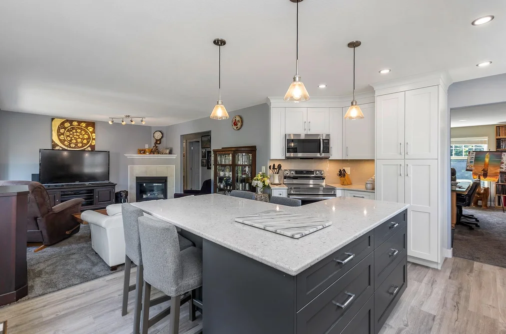 35479 TWEEDSMUIR DRIVE DRIVE, Abbotsford BC V2T 2X8, Abbotsford BC — Residential for Sale — Photo 7 of 40