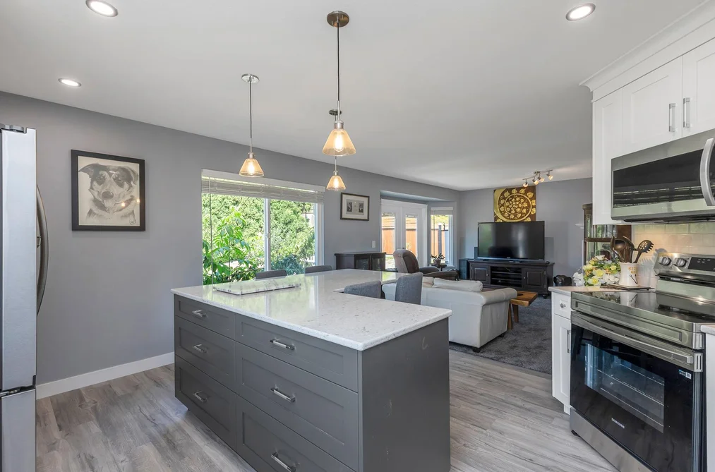 35479 TWEEDSMUIR DRIVE DRIVE, Abbotsford BC V2T 2X8, Abbotsford BC — Residential for Sale — Photo 8 of 40