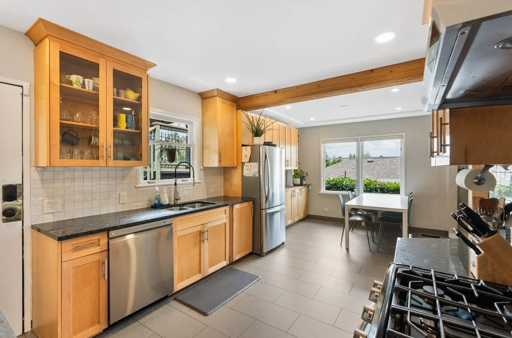 355 SHERBROOKE STREET, New Westminster BC V3L 3M8, New Westminster BC — Residential for Sale — Photo 8 of 32