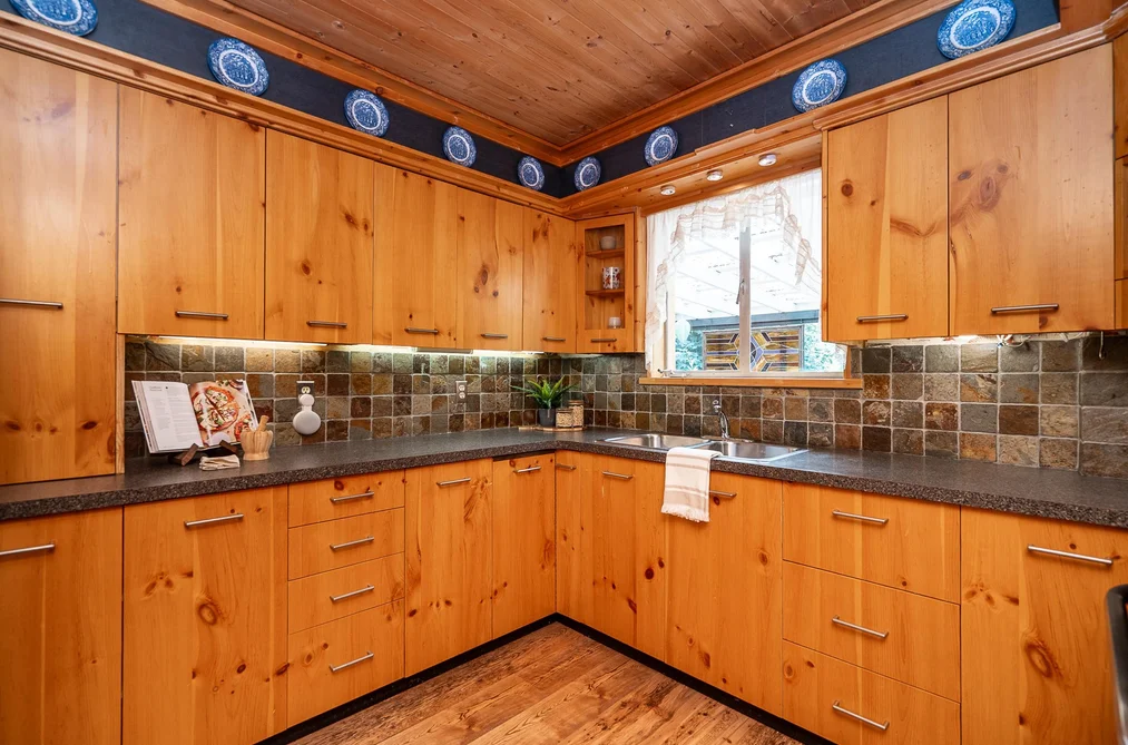 3554 HASTINGS STREET, Port Coquitlam BC V3B 4N4, Port Coquitlam BC — Residential for Sale — Photo 9 of 40
