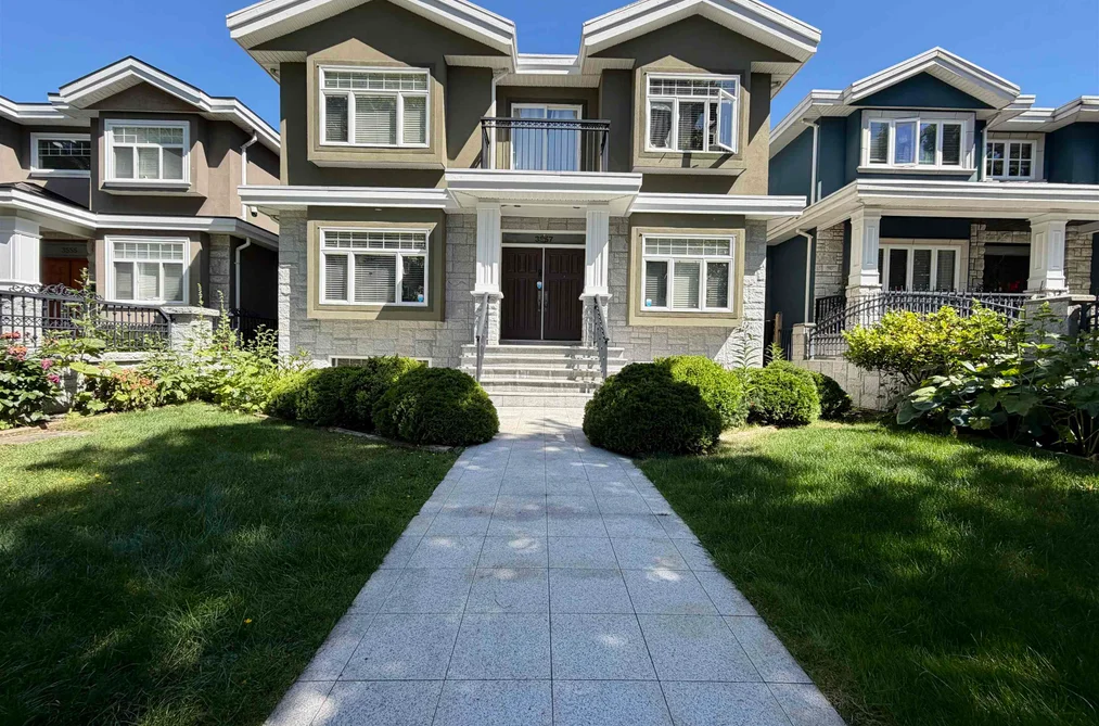 3557 E 47TH AVENUE, Vancouver BC V5S 1E3, Vancouver BC — Residential for Sale — Photo 2 of 3