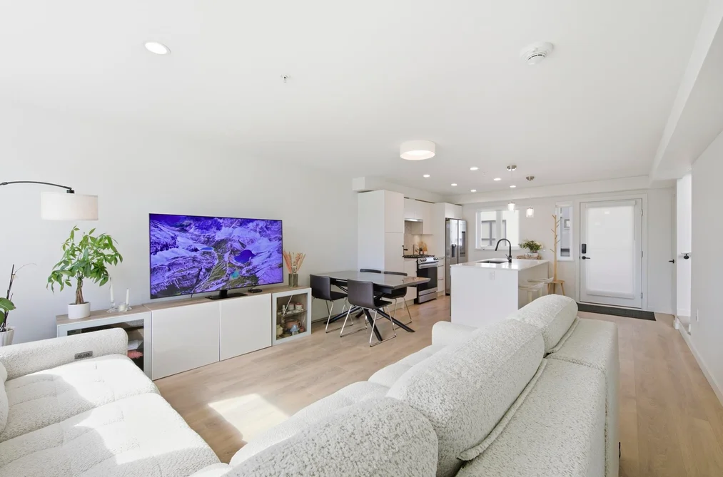 356 555 E 2ND STREET, North Vancouver BC V7L 1E1, North Vancouver BC — Residential for Sale - Photo 7