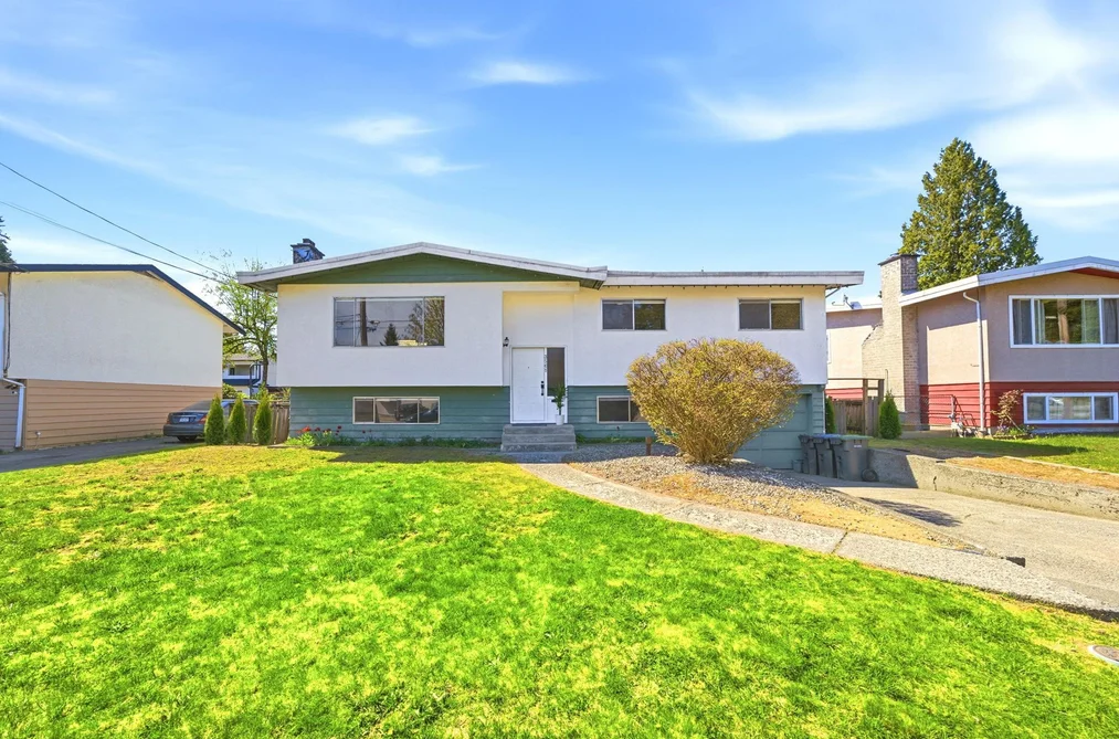 House for sale at 3561 York Street Port Coquitlam British Columbia - MLS: R3114377
