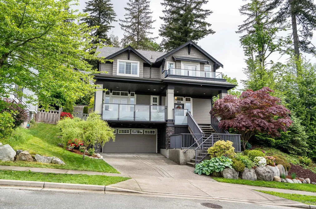 House for sale at 3565 Highland Drive Coquitlam British Columbia - MLS: R3125596