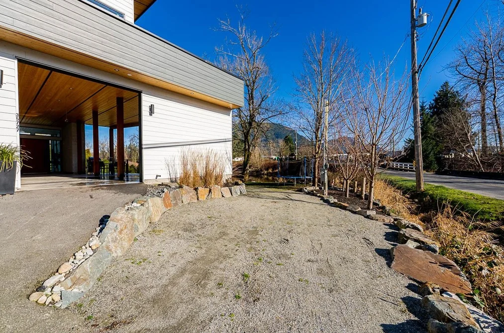 35727 SHOOK ROAD, Mission BC V2V 7L7, Mission BC — Residential for Sale - Photo 2