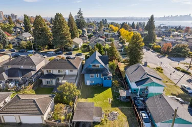 358 W 16th St, North Vancouver, BC - MLS: R3174874