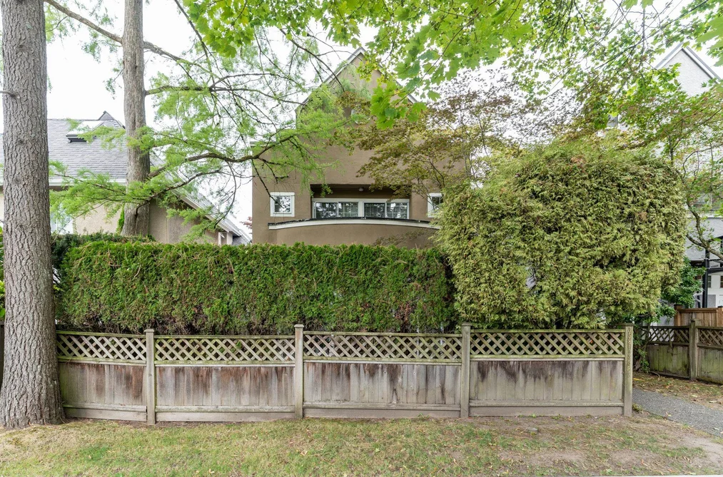 Half Duplex for sale at 3581 W 6th Avenue Vancouver British Columbia - MLS: R3159725
