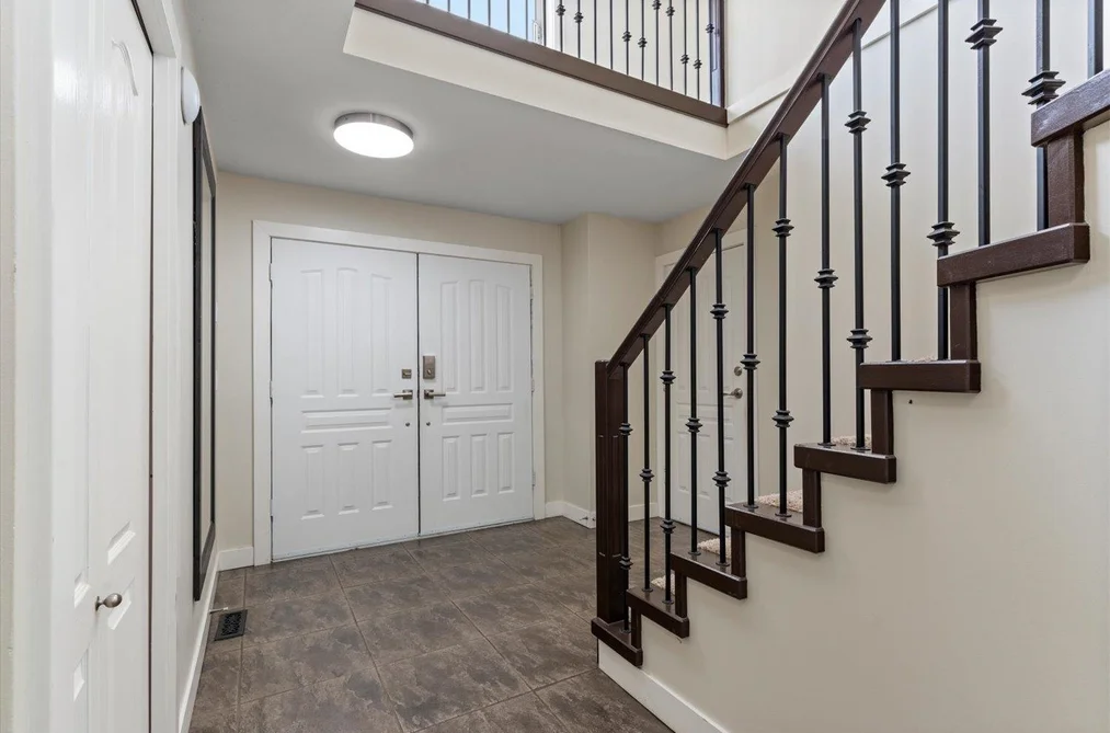 35835 HEATHERSTONE PLACE, Abbotsford BC V3G 1E6, Abbotsford BC — Residential for Sale - Photo 3