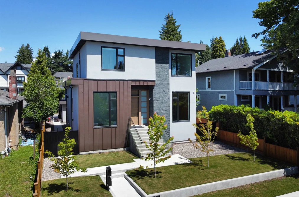 House for sale at 3587 Mayfair Avenue Vancouver British Columbia - MLS: R3116184