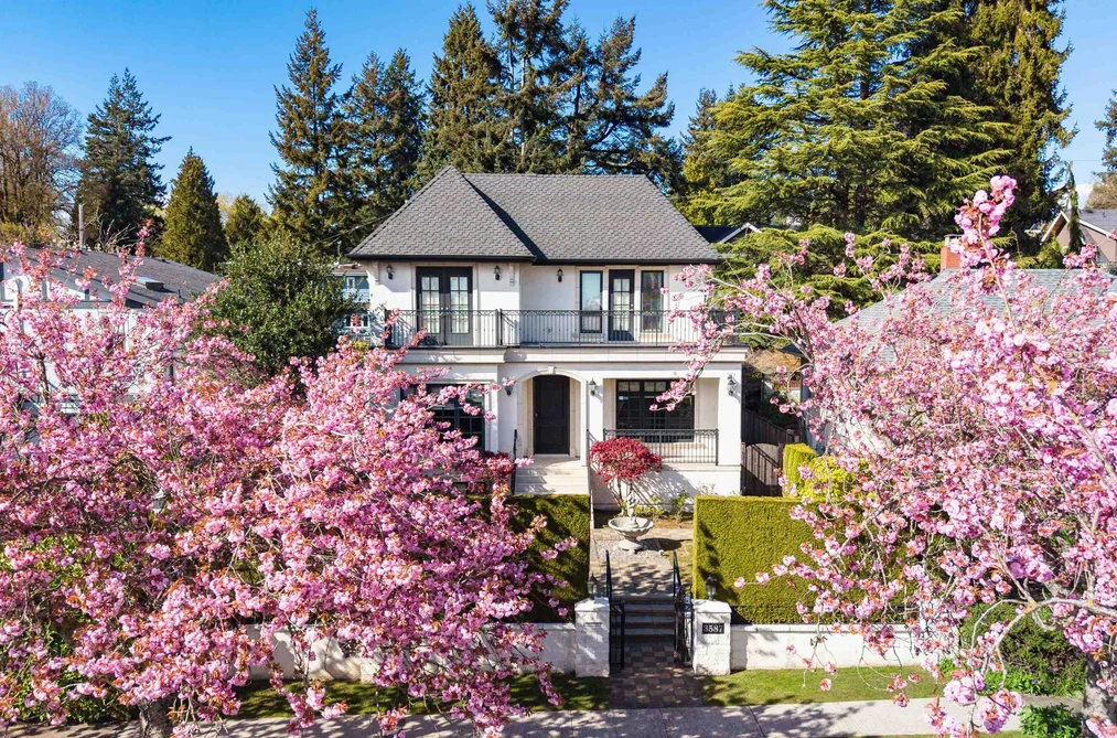 House for sale at 3587 W 38th Avenue Vancouver British Columbia - MLS: R3115064
