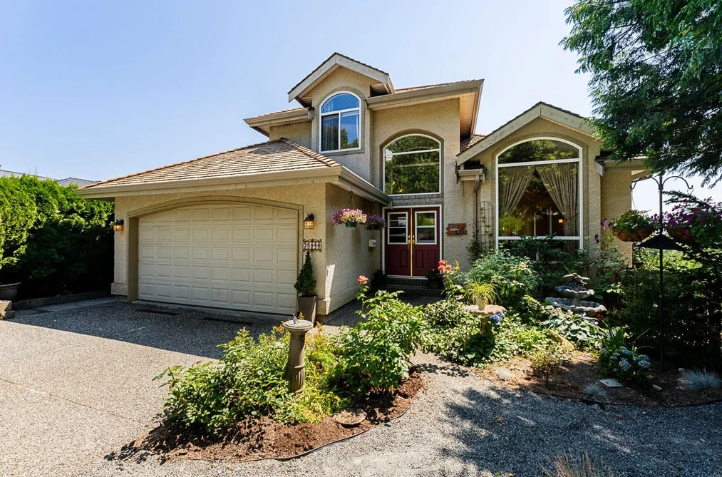 35946 REGAL PARKWAY, Abbotsford BC V3G 1L3, Abbotsford BC — Residential for Sale - Photo 2