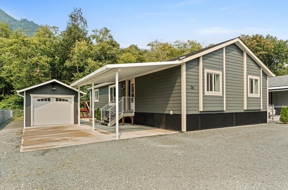 Manufactured Home for sale at 36 59060 Lougheed Highway Agassiz British Columbia - MLS: R3157325