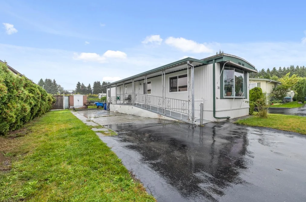 36 8254 134 STREET, Surrey BC V3W 6M2, Surrey BC — Residential for Sale - Photo 2