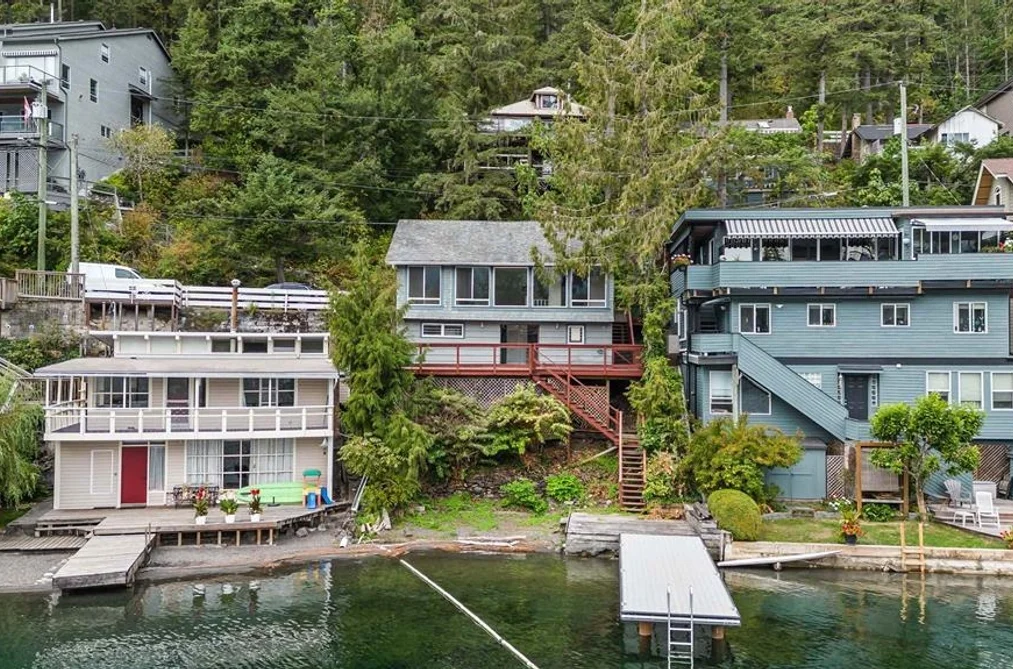36 LAKESHORE DRIVE, Cultus Lake BC V2R 5A1, Cultus Lake BC — Residential for Sale - Photo 2