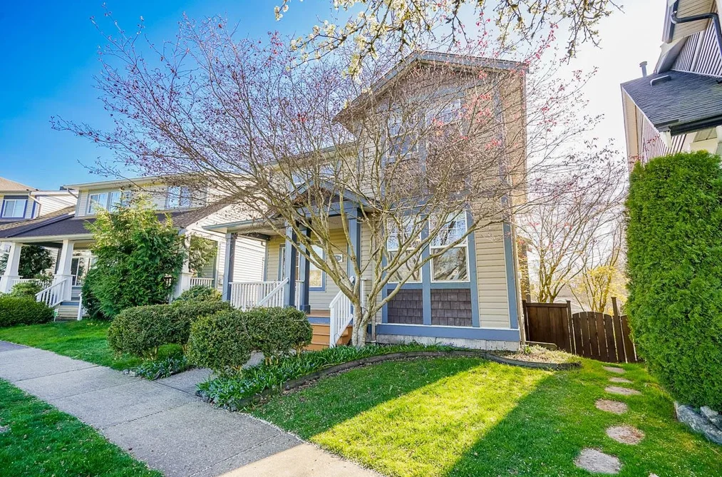 36016 SHADBOLT AVENUE, Abbotsford BC V3G 3E6, Abbotsford BC — Residential for Sale - Photo 2