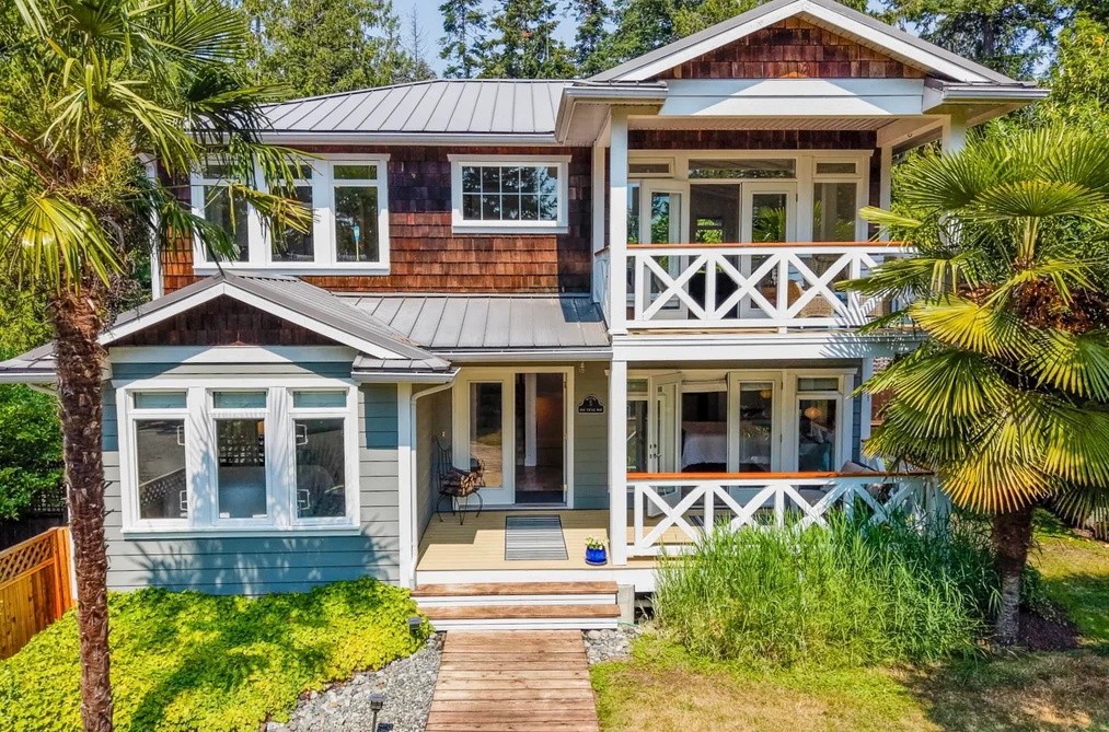 House for sale at 3604 Foc'Sle Road Pender Island British Columbia - MLS: R3143590