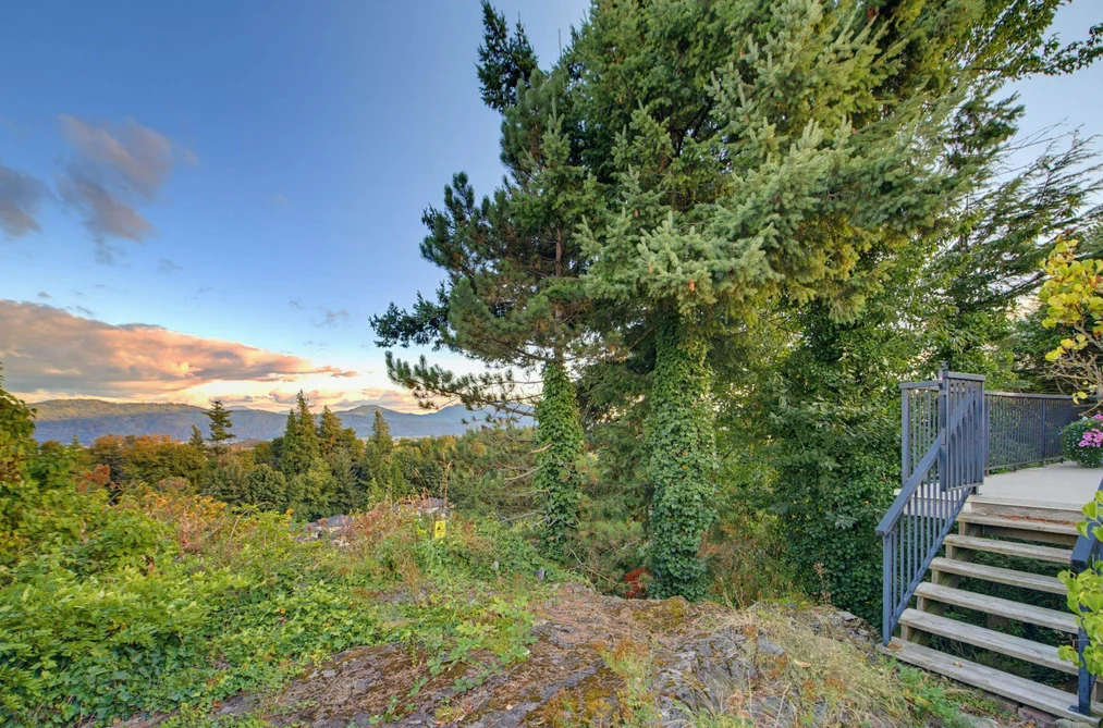 36042 Southridge Place, Abbotsford, BC - MLS: R3168829 - Photo 35 36042 Southridge Place, Abbotsford, BC - MLS: R3168829 - Photo 35