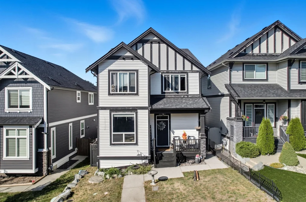 House for sale at 36051 Emily Carr Green Abbotsford British Columbia - MLS: R3054434