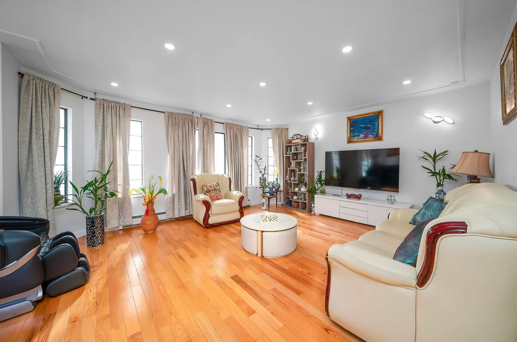3609 TURNER STREET, Vancouver BC V5K 2J2, Vancouver BC — Residential for Sale - Photo 3