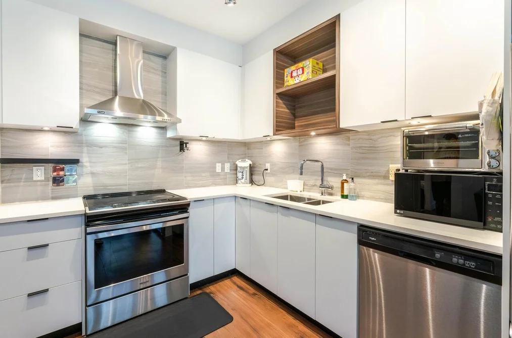 Condo for sale at 361 5355 Lane Street Burnaby British Columbia - MLS: R3090252