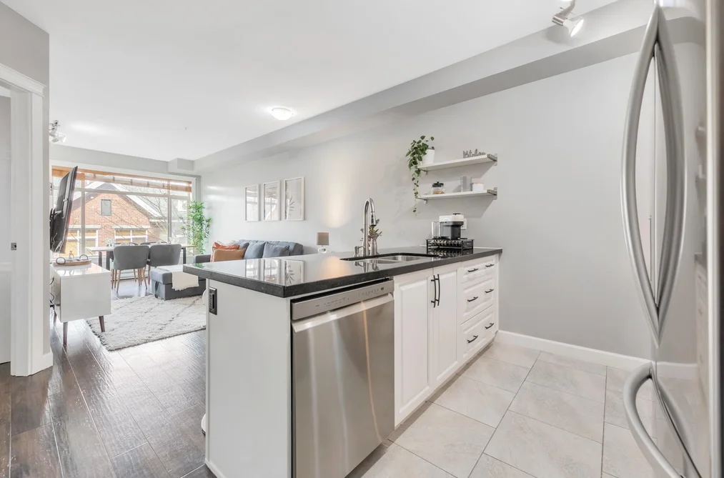 361 8328 207A STREET, Langley BC V2Y 0K5, Langley BC — Residential for Sale - Photo 2