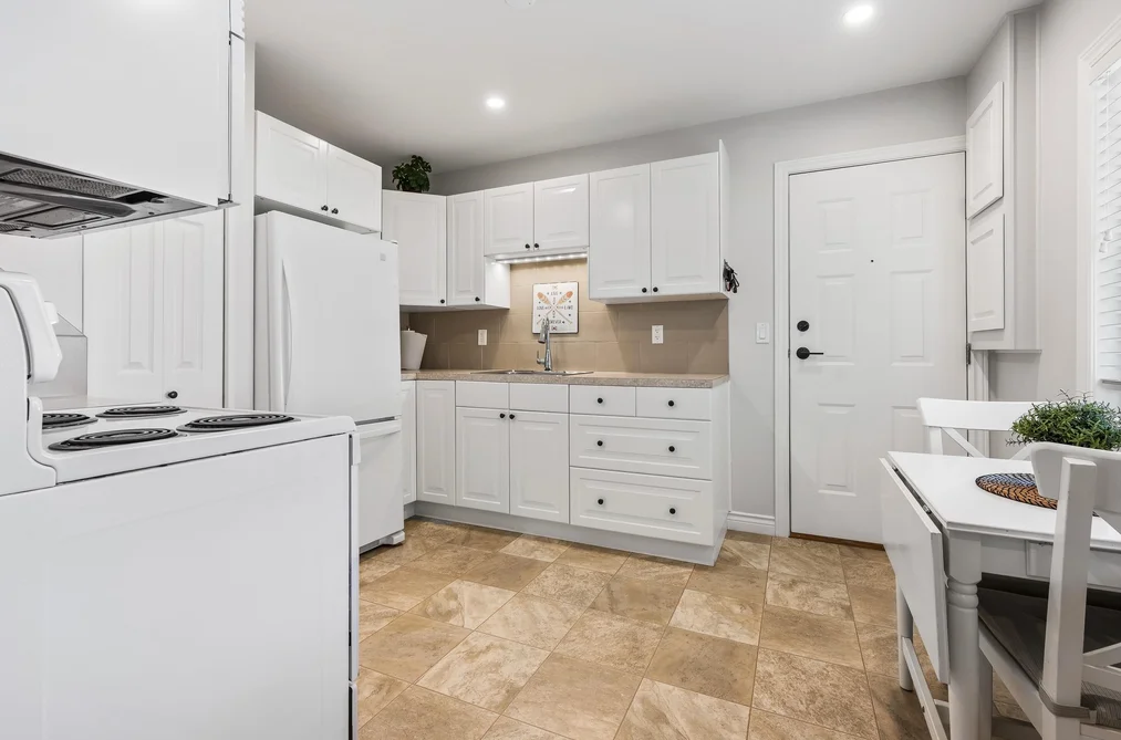 361 PINE STREET, Cultus Lake, BC — Residential for Sale — Photo 11 of 30