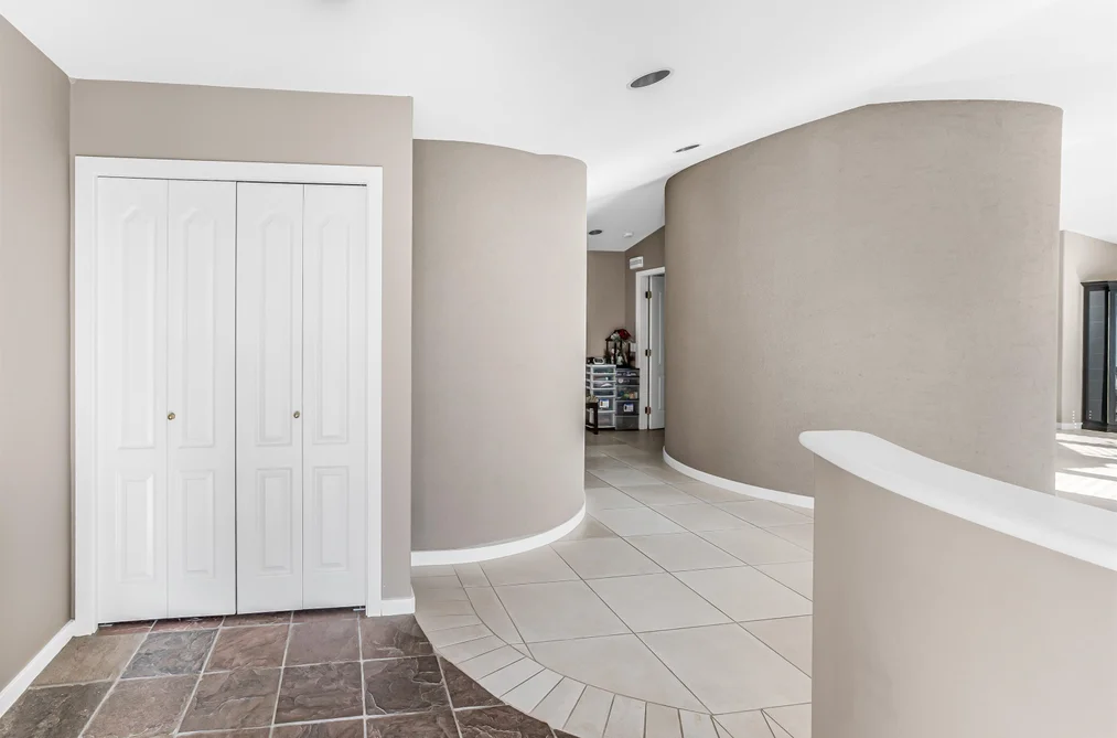 36111 SPYGLASS LANE, Abbotsford BC V3G 2W7, Abbotsford BC — Residential for Sale - Photo 4