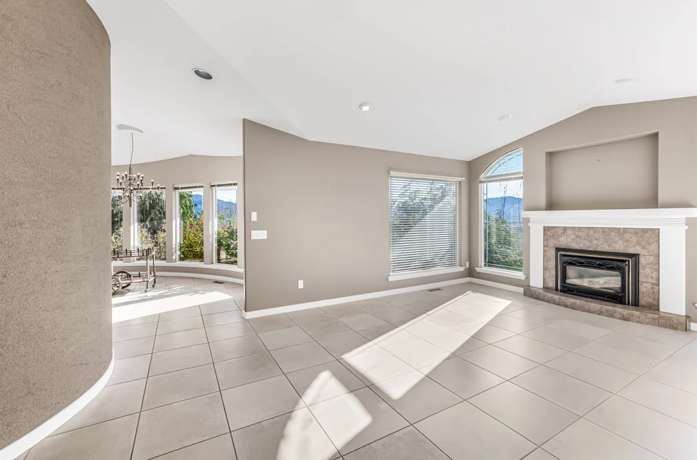 36111 SPYGLASS LANE, Abbotsford BC V3G 2W7, Abbotsford BC — Residential for Sale - Photo 5