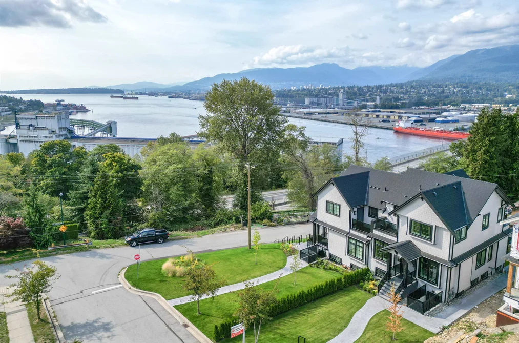 3615 YALE STREET, Vancouver BC V5K 1C8, Vancouver BC — Residential for Sale - Photo 2