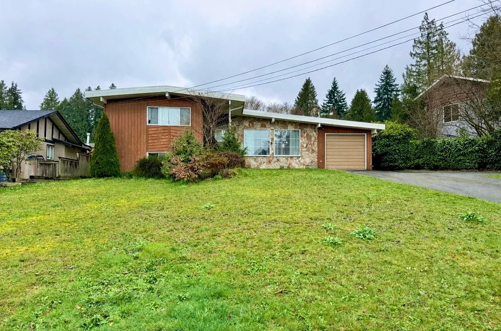 House for sale at 362 Seaforth Crescent Coquitlam British Columbia - MLS: R3104308