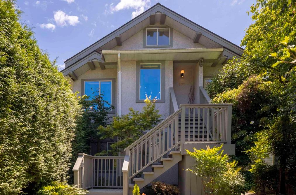 House for sale at 3622 W 8th Avenue Vancouver British Columbia - MLS: R3143552