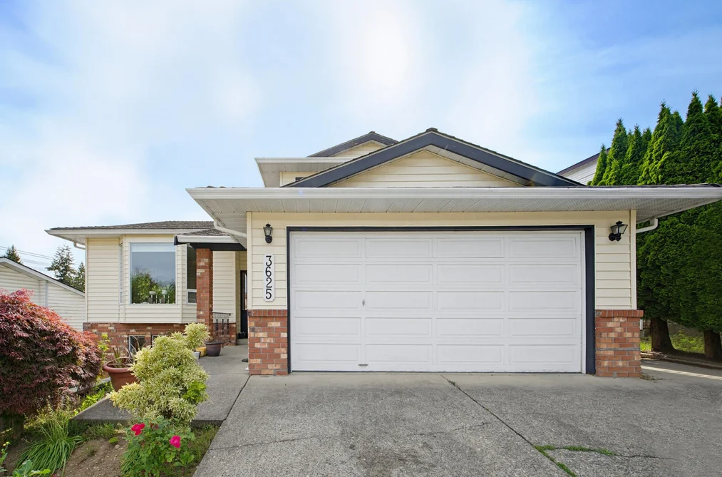 House for sale at 3625 Nootka Street Abbotsford British Columbia - MLS: R3128419