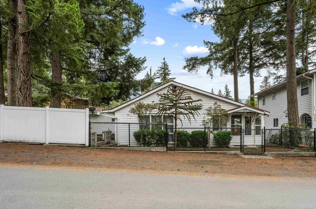 363 PINE STREET, Cultus Lake BC V2R 4Y9, Cultus Lake BC — Residential for Sale - Photo 2