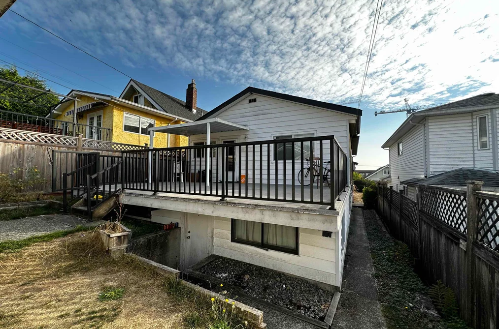 3635 FRANKLIN STREET, Vancouver BC V5K 1Y7, Vancouver BC — Residential for Sale — Photo 3 of 24